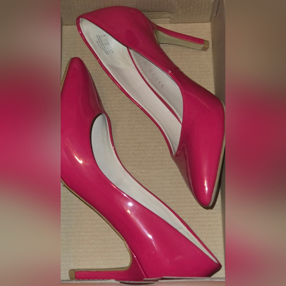 Kelly & Katie Astivia Made In Japan 3.25" Heel Hot Pink Pumps Size 6.5